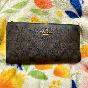 Coach Slim Zip Wallet